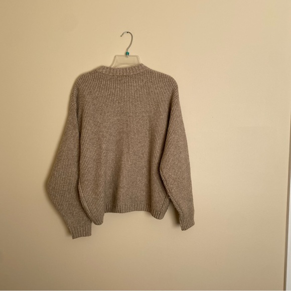 Women’s H&M knit tan/light brown sweater size S like new - Picture 2 of 9